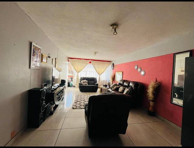 2 BEDROOM APARTMENT FOR SALE IN BENONI CENTRAL
